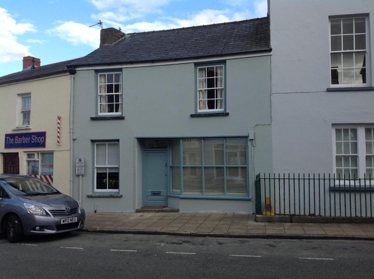6 Hill Street, Haverfordwest. Exterior photo
